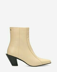 Ankle boot shiny smooth leather beige