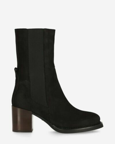 Ankle boot vegetable tanned leather black