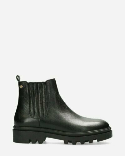 Chelsea boot soft smooth leather black